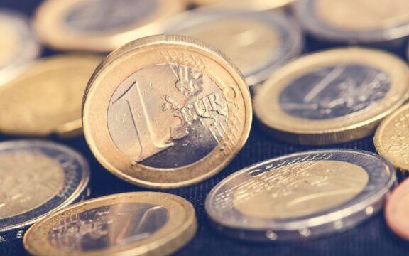 Ελληνική Οικονομία: Έλλειμμα ρεκόρ στο εμπορικό ισοζύγιο τον Ιούνιο