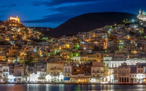 Φοροδιαφυγή άνω του 50% στις επιχειρήσεις της Άνδρου και της Σύρου