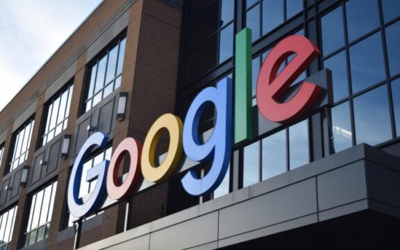 ΕΕ: Επικυρώθηκε το πρόστιμο μαμούθ στην Google