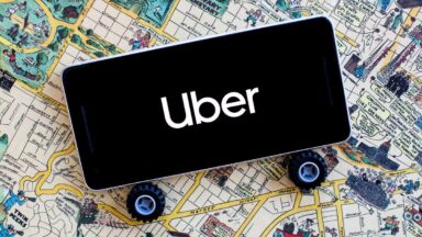 Uber: Τα ρομπότ οδηγούν τους διανομείς στην ανεργία