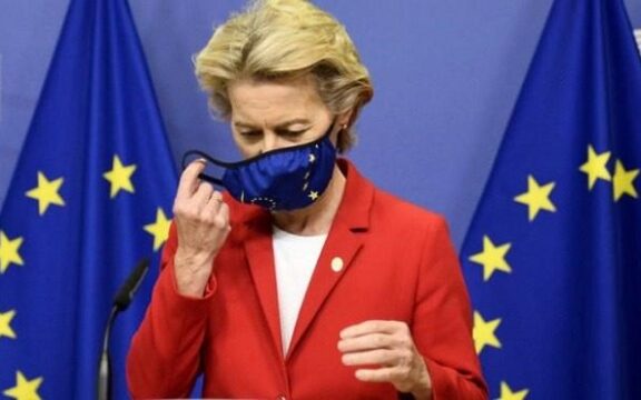 «Μυρίζει» σκάνδαλο στο ντιλ ΕΕ-Pfizer για τα εμβόλια