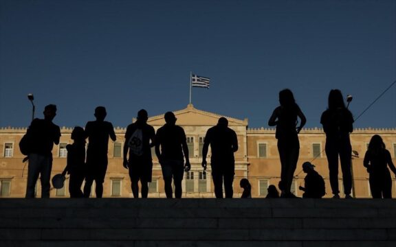 ΔΥΠΑ: Ποιοι άνεργοι θα διαγράφονται και ποιοι θα παίρνουν μπόνους