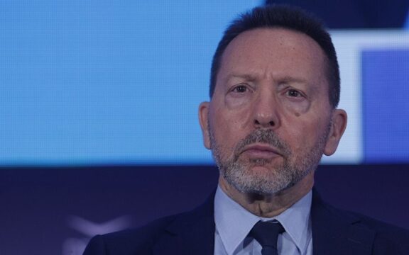 Στουρνάρας: Οι τιμές ρεύματος και φυσικού αερίου θα αυξηθούν κι άλλο
